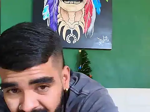 Snapshot of black_kameron_ chatting on 11/26/25, 08:32 black kameron online show from 11/26/25, 08:32