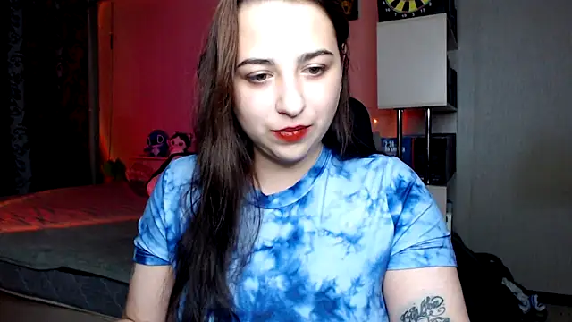 Snapshot of OliviaHeart chatting on 10/13/25, 03:01 OliviaHeart online show from 10/13/25, 03:01