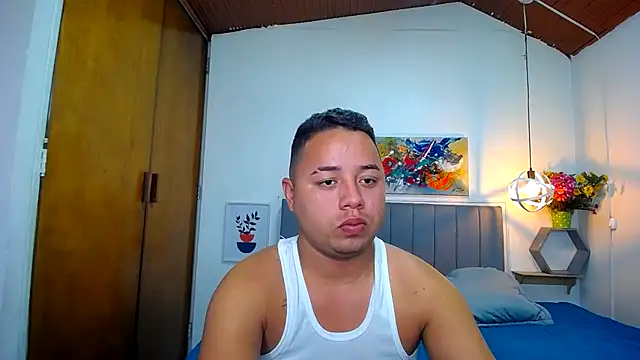 Snapshot of Brian_m5 chatting on 10/15/25, 07:25 Brian m5 online show from 10/15/25, 07:25