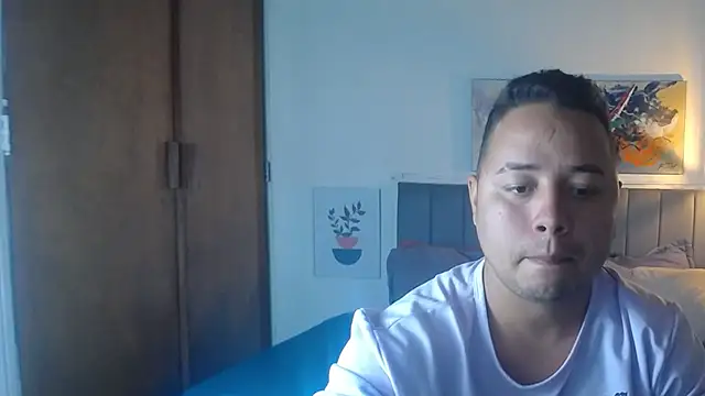 Snapshot of Brian_m5 chatting on 10/17/25, 07:05 Brian m5 online show from 10/17/25, 07:05