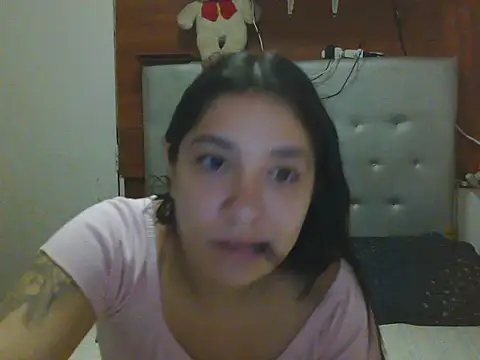 Snapshot of Doll_Melody chatting on 10/12/25, 01:54 Doll Melody online show from 10/12/25, 01:54