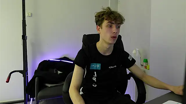 Nathan Rusu online show from 11/22/25, 08:41