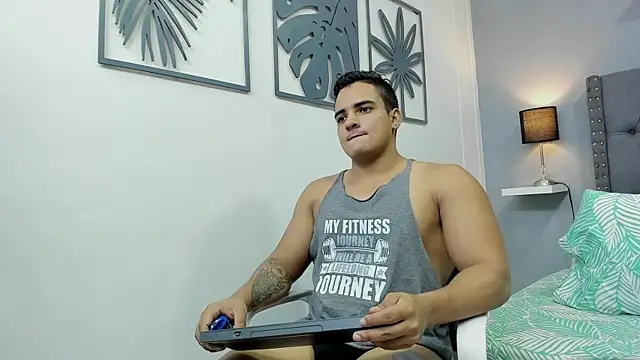 violeta and maxx online show from 10/30/25, 02:02