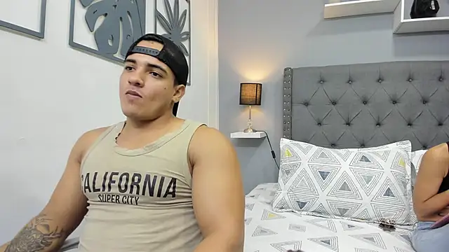 violeta and maxx online show from 11/25/25, 01:05