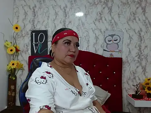  Danna Milf  online show from 11/15/25, 12:56