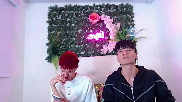 Snapshot of ANDRES_ANTONIO chatting on 11/02/25, 04:04 ANDRES ANTONIO online show from 11/02/25, 04:04