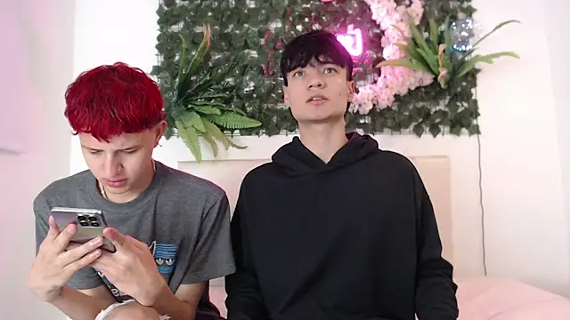 Snapshot of ANDRES_ANTONIO chatting on 11/08/25, 03:29 ANDRES ANTONIO online show from 11/08/25, 03:29