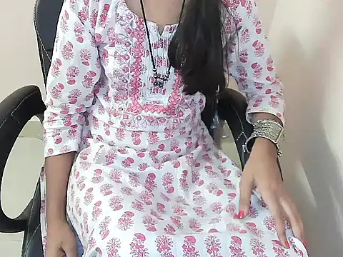 Snapshot of notty_heena chatting on 10/29/25, 04:04 notty heena online show from 10/29/25, 04:04