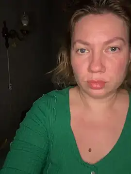 Snapshot of Barby_Kiss chatting on 11/08/25, 08:18 Barby Kiss online show from 11/08/25, 08:18