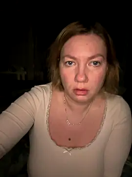 Snapshot of Barby_Kiss chatting on 11/25/25, 11:05 Barby Kiss online show from 11/25/25, 11:05