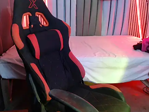 Snapshot of kettie_ chatting on 11/27/25, 09:33 kettie online show from 11/27/25, 09:33