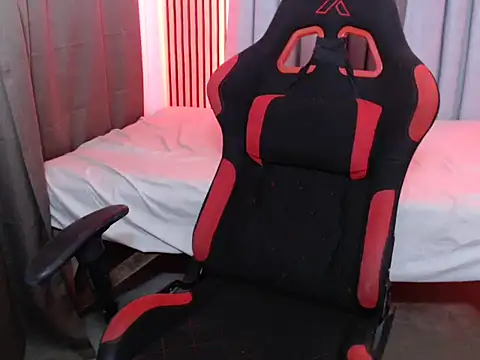 Snapshot of kettie_ chatting on 11/30/25, 10:19 kettie online show from 11/30/25, 10:19