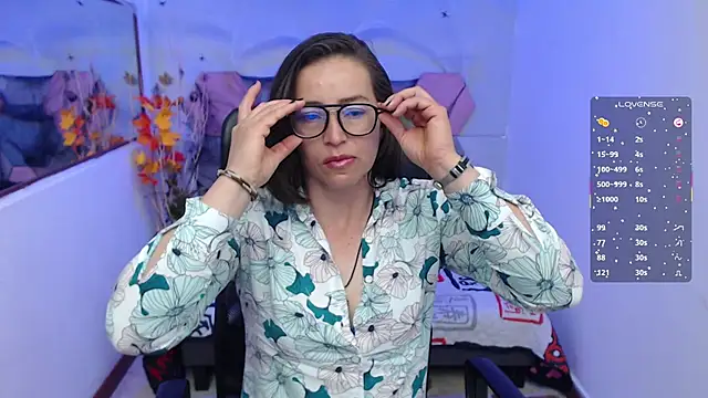 Snapshot of Lui_Fer01 chatting on 10/28/25, 11:47 Lui Fer01 online show from 10/28/25, 11:47