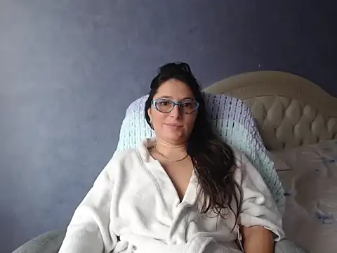 LuckyLisa23 online show from 11/03/25, 10:38