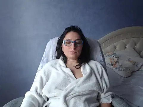 LuckyLisa23 online show from 11/23/25, 10:37