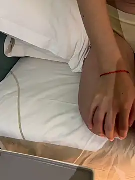 Snapshot of kkw-8546 chatting on 10/25/25, 05:19 kkw-8546 online show from 10/25/25, 05:19