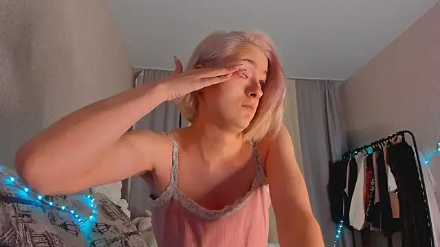 EdenVixen online show from 11/18/25, 03:38