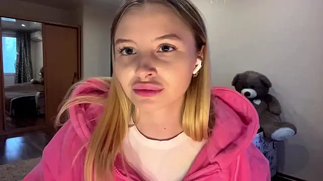 VictoriaMystery online show from 10/14/25, 02:18