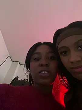 Snapshot of Jazmin-chel chatting on 10/29/25, 03:25 Jazmin-chel online show from 10/29/25, 03:25