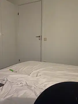 Snapshot of mamimamacitaaa chatting on 10/16/25, 04:08 mamimamacitaaa online show from 10/16/25, 04:08