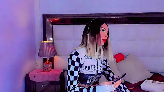 cute ts doll online show from 11/01/25, 11:23