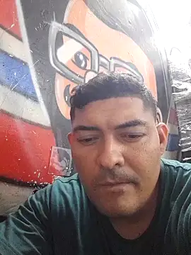 Snapshot of sexyandres_23 chatting on 10/14/25, 08:31 sexyandres 23 online show from 10/14/25, 08:31