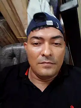 Snapshot of sexyandres_23 chatting on 10/20/25, 07:03 sexyandres 23 online show from 10/20/25, 07:03