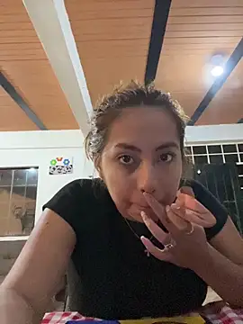Snapshot of Emily_Joee chatting on 10/19/25, 03:51 Emily Joee online show from 10/19/25, 03:51