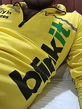 Snapshot of Money_girl_ chatting on 11/08/25, 04:07 Money girl online show from 11/08/25, 04:07