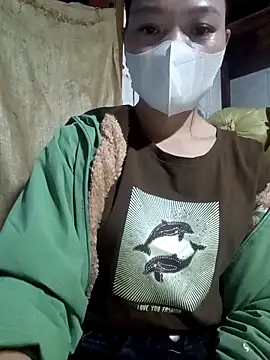 Snapshot of nat-tri chatting on 10/22/25, 01:11 nat-tri online show from 10/22/25, 01:11