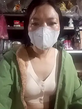 Snapshot of nat-tri chatting on 10/30/25, 11:05 nat-tri online show from 10/30/25, 11:05