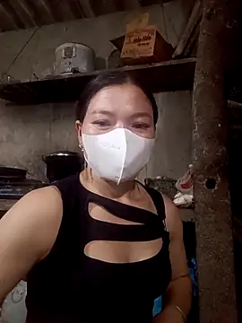 Snapshot of nat-tri chatting on 11/04/25, 03:27 nat-tri online show from 11/04/25, 03:27