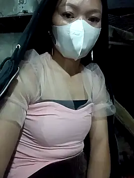 Snapshot of nat-tri chatting on 11/04/25, 09:58 nat-tri online show from 11/04/25, 09:58