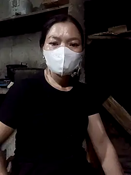 Snapshot of nat-tri chatting on 11/06/25, 05:14 nat-tri online show from 11/06/25, 05:14