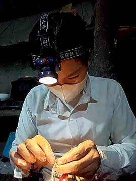 Snapshot of nat-tri chatting on 11/10/25, 12:15 nat-tri online show from 11/10/25, 12:15