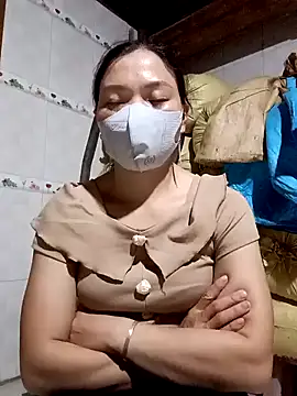 Snapshot of nat-tri chatting on 11/11/25, 04:40 nat-tri online show from 11/11/25, 04:40