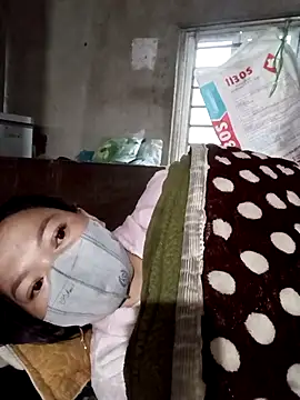 Snapshot of nat-tri chatting on 11/22/25, 11:26 nat-tri online show from 11/22/25, 11:26