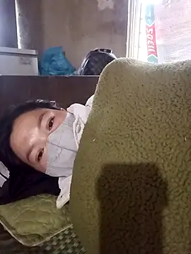 Snapshot of nat-tri chatting on 11/28/25, 08:28 nat-tri online show from 11/28/25, 08:28