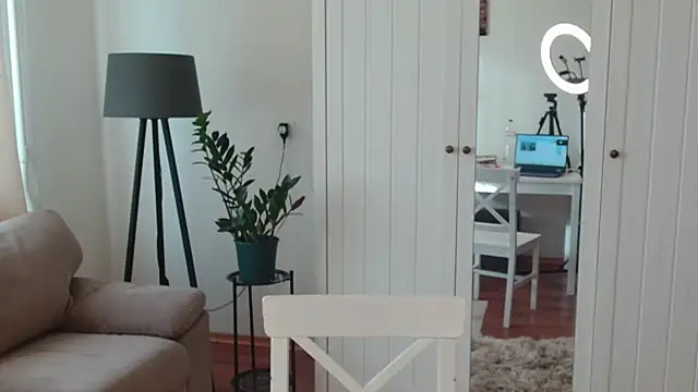 LittleNicolee online show from 11/25/25, 11:21