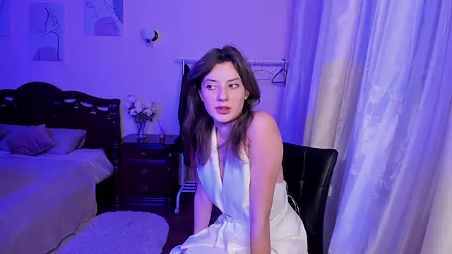 Snapshot of ShannanBeauty chatting on 10/21/25, 05:35 ShannanBeauty online show from 10/21/25, 05:35