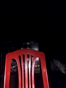 Snapshot of YiyinLy chatting on 10/26/25, 08:15 YiyinLy online show from 10/26/25, 08:15