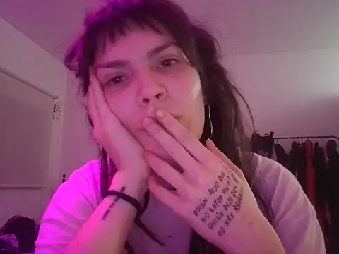 miapink33 online show from 10/23/25, 01:05