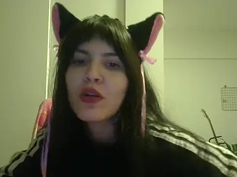 miapink33 online show from 10/30/25, 11:49