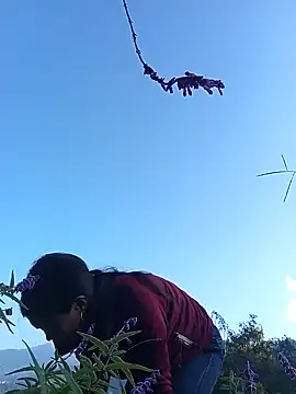 siusiu-00 online show from 10/18/25, 12:24