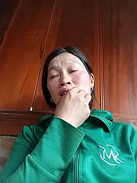 siusiu-00 online show from 10/23/25, 05:07