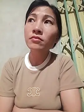 Snapshot of Meo_x chatting on 10/16/25, 10:55 Meo x online show from 10/16/25, 10:55