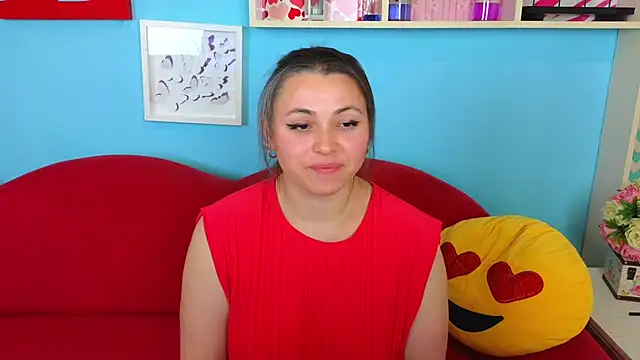 Snapshot of Soft_Lilly chatting on 10/20/25, 06:03 Soft Lilly online show from 10/20/25, 06:03