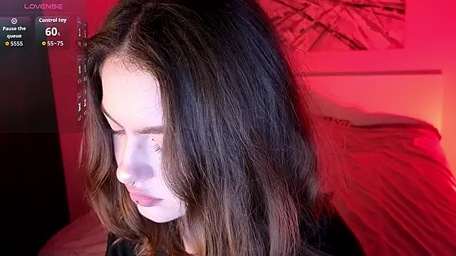 Snapshot of Miraa_Belle chatting on 11/17/25, 02:45 Miraa Belle online show from 11/17/25, 02:45