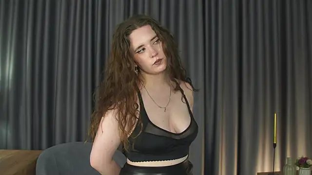 YuriFout online show from 11/11/25, 11:10