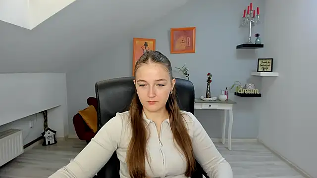 AnneWilsonn online show from 10/22/25, 10:37